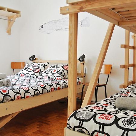 Nazare Hostel - Rooms & Dorms Phòng bức ảnh