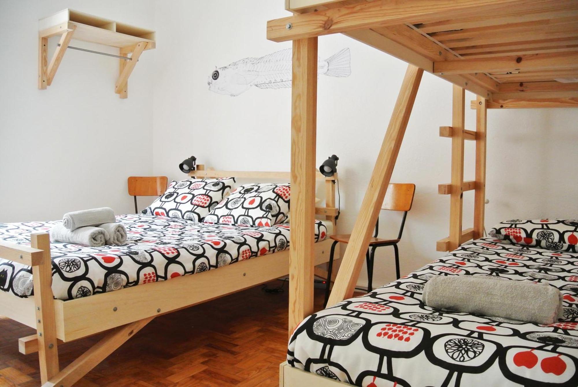 Nazare Hostel - Rooms & Dorms Phòng bức ảnh
