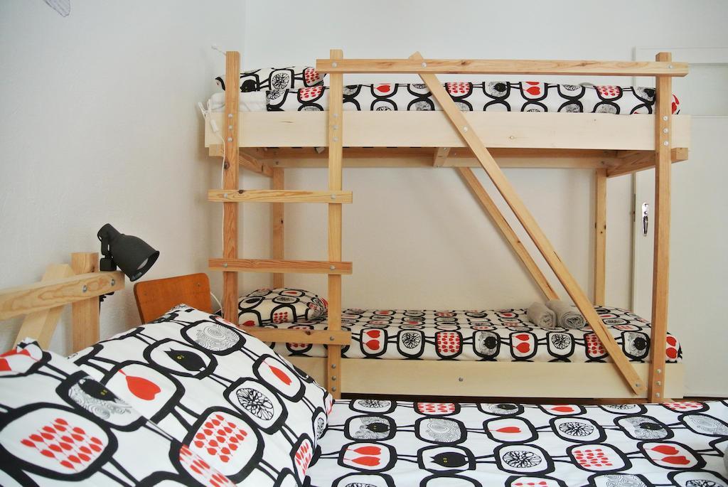 Nazare Hostel - Rooms & Dorms Phòng bức ảnh